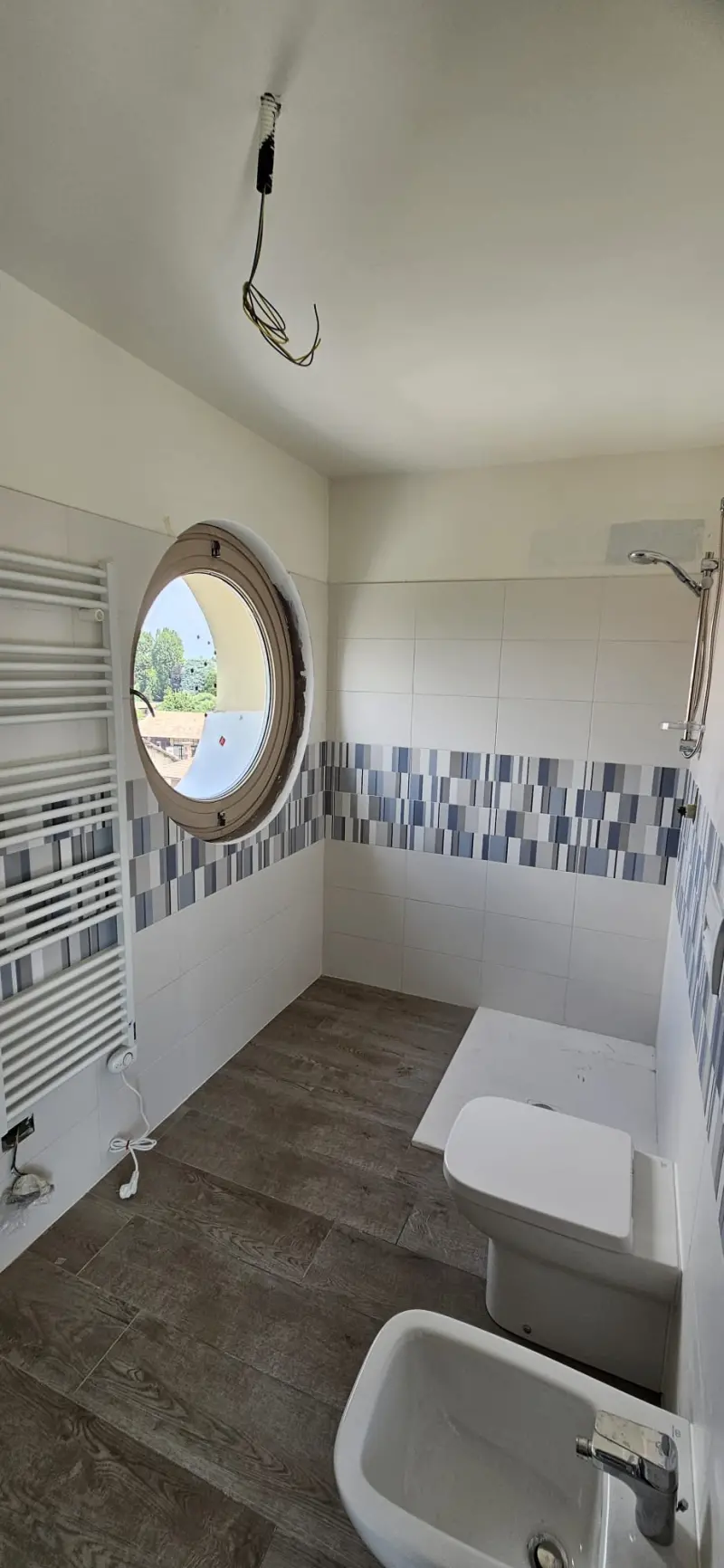 A12, CODOGNO — Bagno