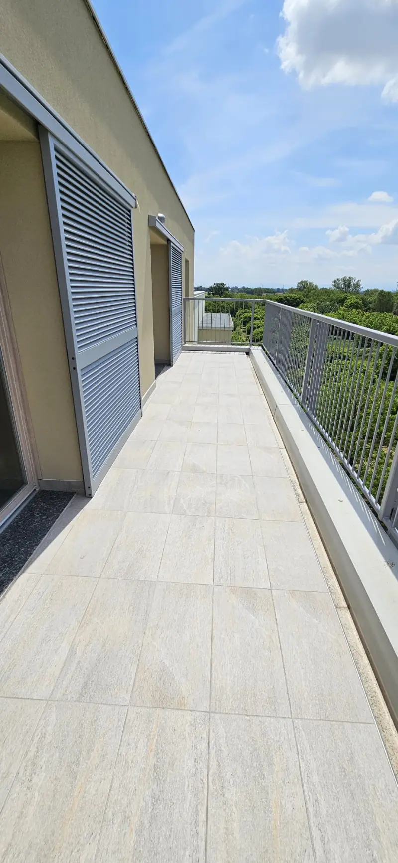 A12, CODOGNO — Terrazza