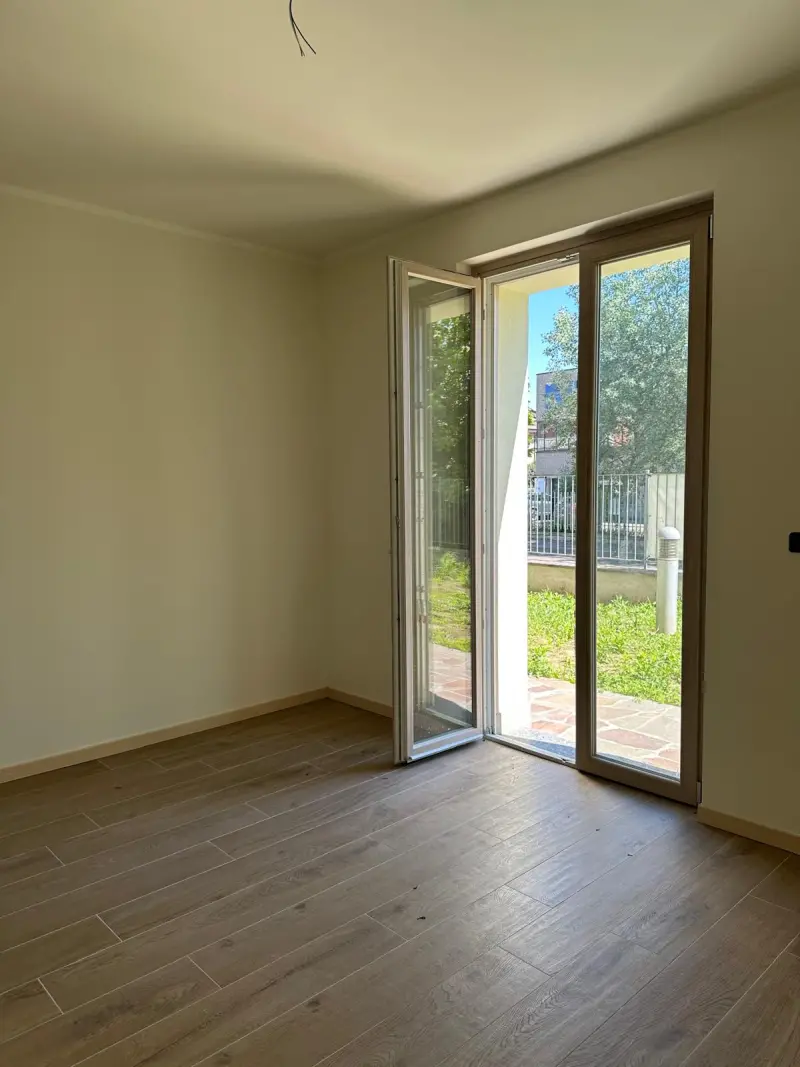 Quadrilocale con giardino, CODOGNO — Cameretta