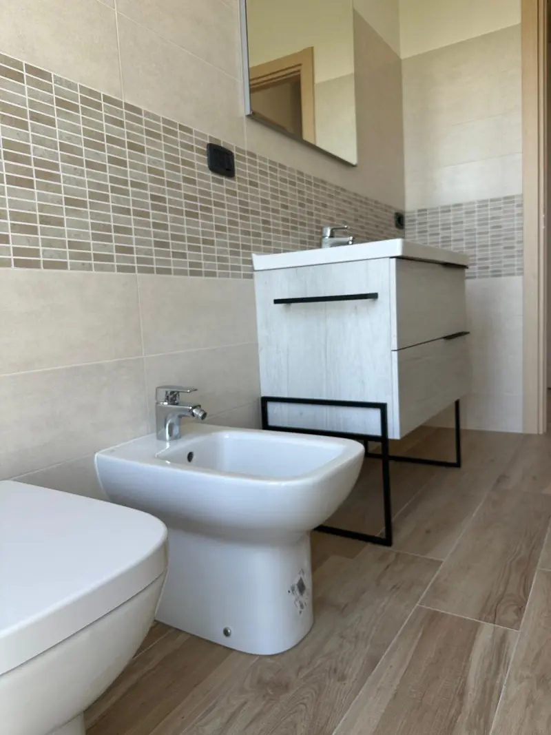 Quadrilocale arredato - 3° piano, CODOGNO — Bagno
