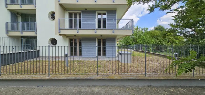 Condominio Grazia, CODOGNO — Esterni