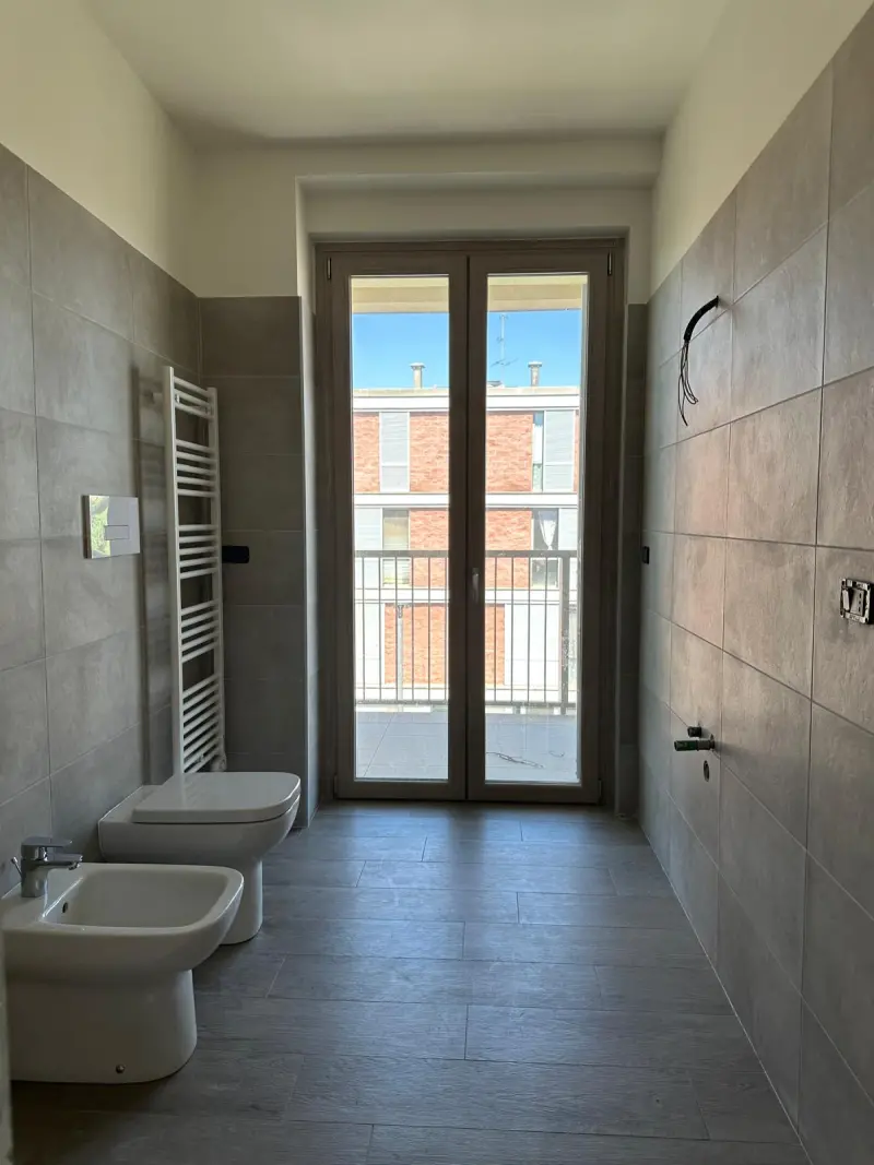 Trilocale su due piani, CODOGNO — Bagni