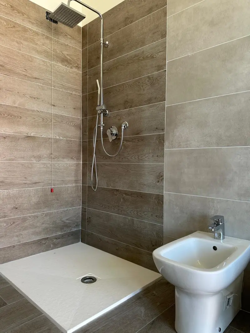 Trilocale su due piani, CODOGNO — Bagni